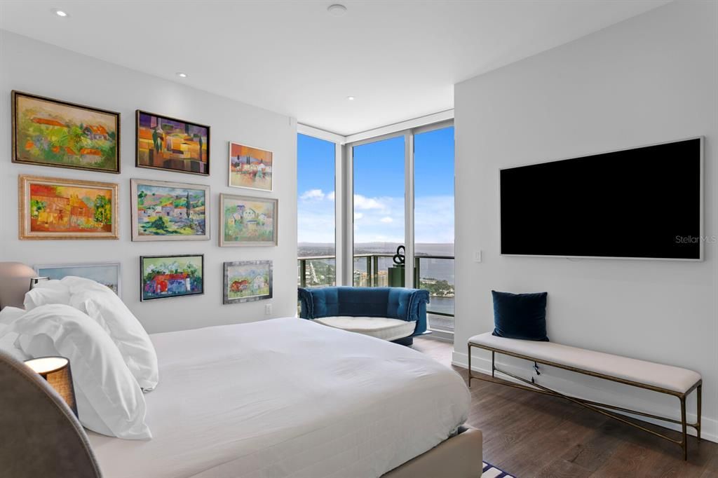 For Sale: $7,000,000 (3 beds, 3 baths, 4005 Square Feet)