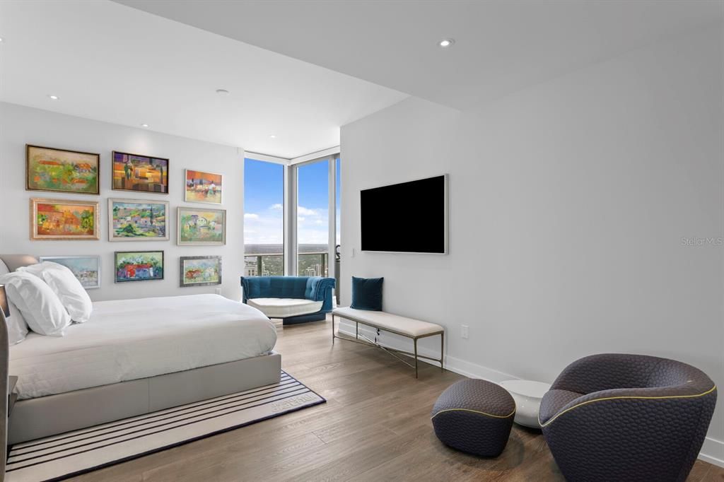 For Sale: $7,000,000 (3 beds, 3 baths, 4005 Square Feet)