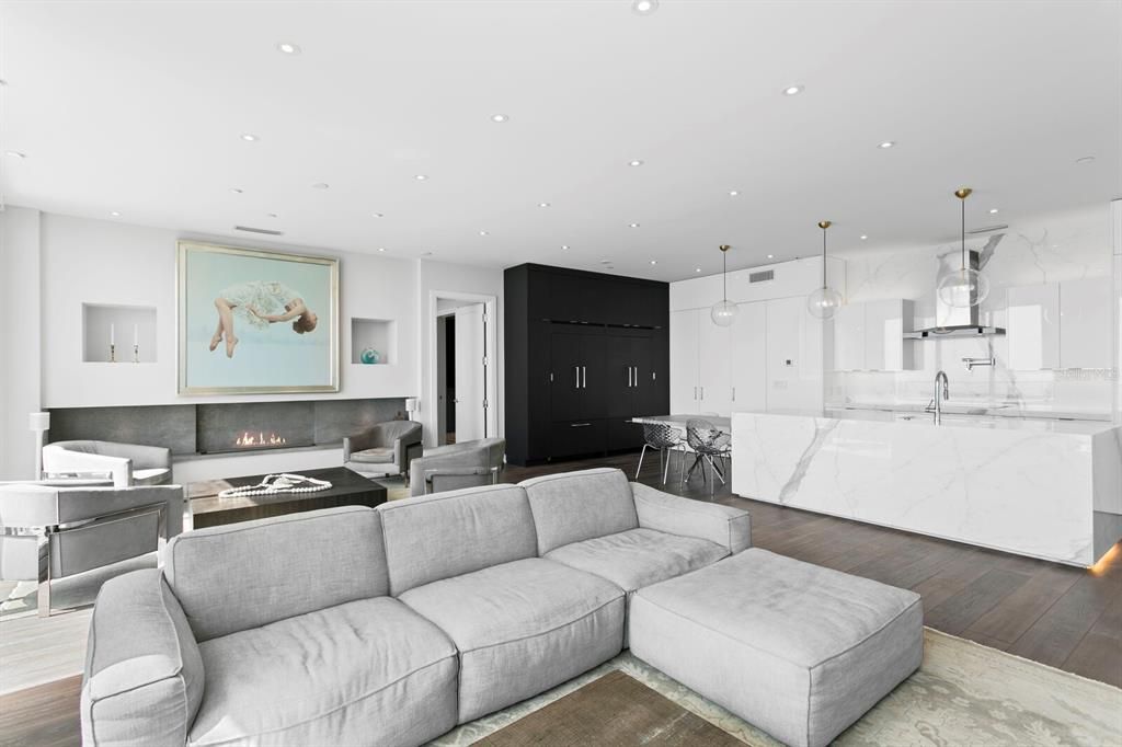 For Sale: $7,000,000 (3 beds, 3 baths, 4005 Square Feet)