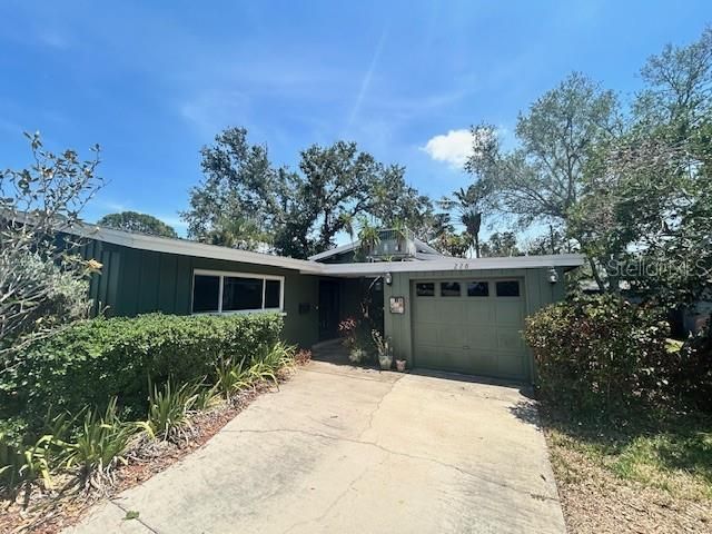 Recently Sold: $302,000 (3 beds, 2 baths, 1736 Square Feet)