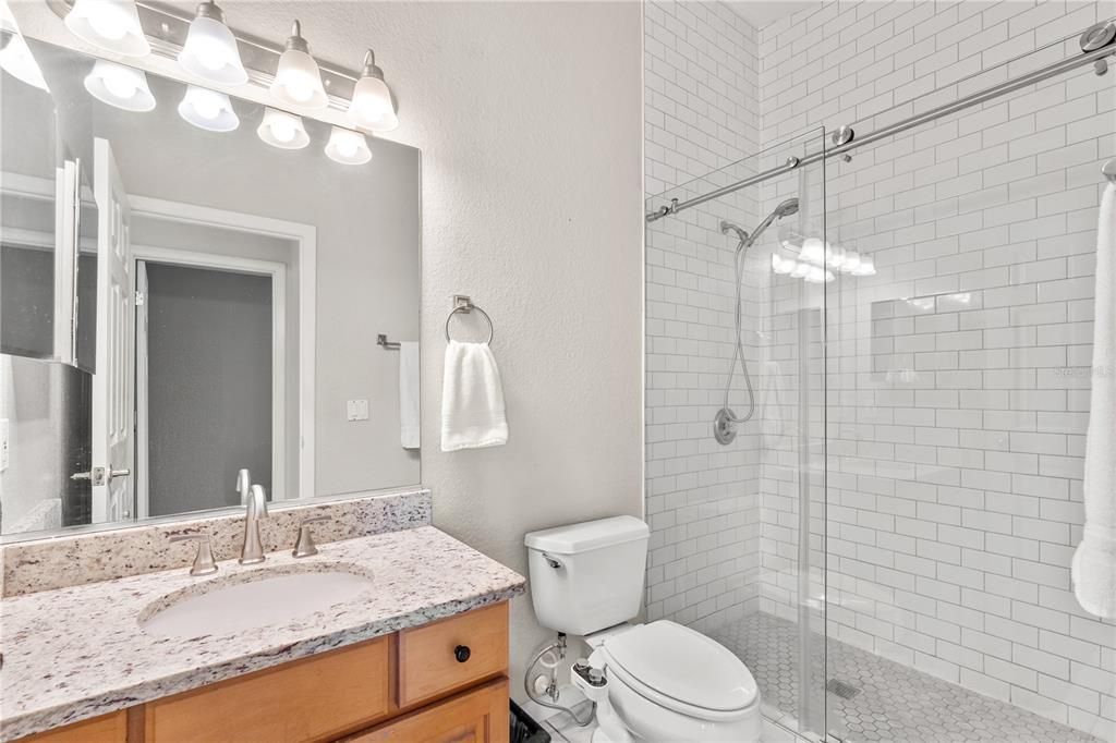 На продажу: $699,000 (5 спален, 3 ванн, 4887 Квадратных фут)