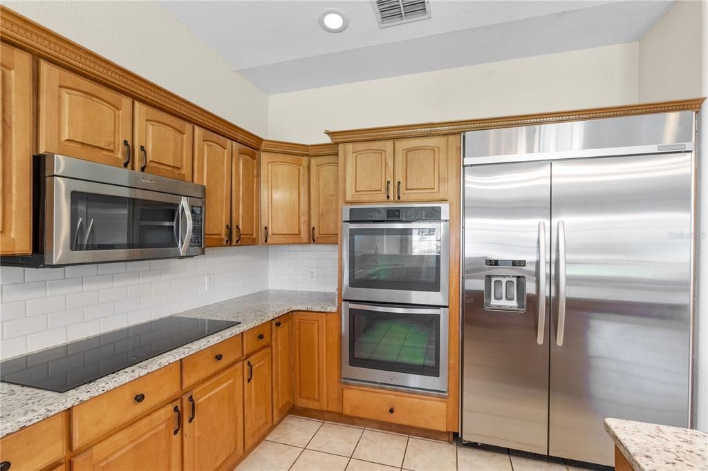 На продажу: $699,000 (5 спален, 3 ванн, 4887 Квадратных фут)