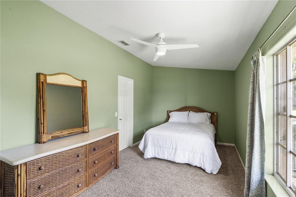 На продажу: $699,000 (5 спален, 3 ванн, 4887 Квадратных фут)