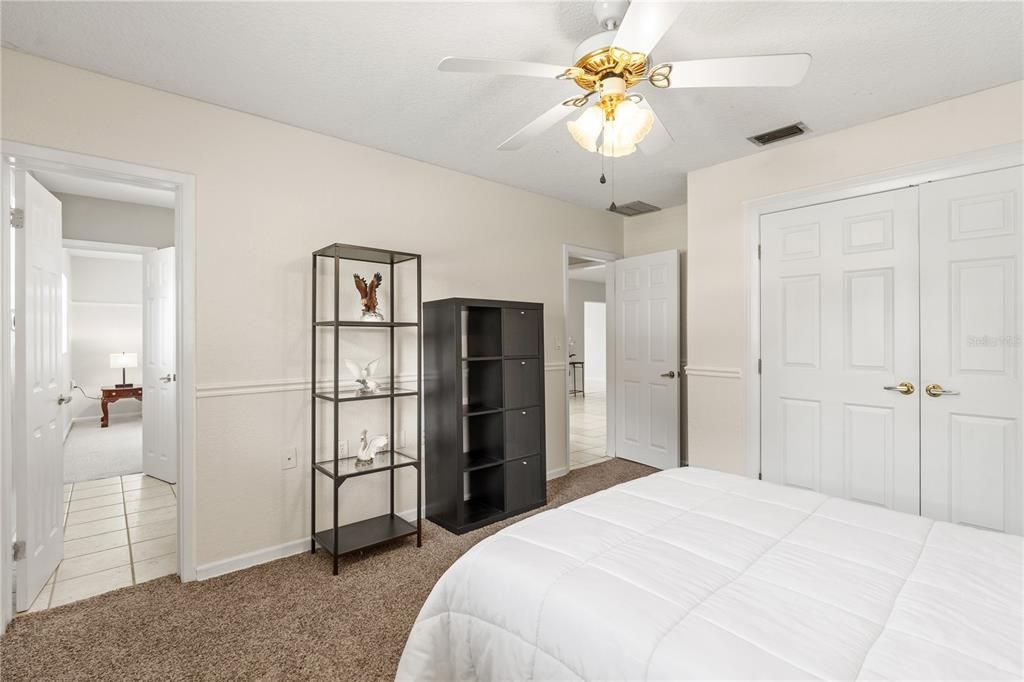 На продажу: $699,000 (5 спален, 3 ванн, 4887 Квадратных фут)