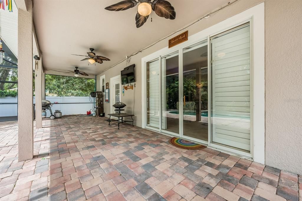 合同活跃: $770,000 (5 贝兹, 3 浴室, 3426 平方英尺)