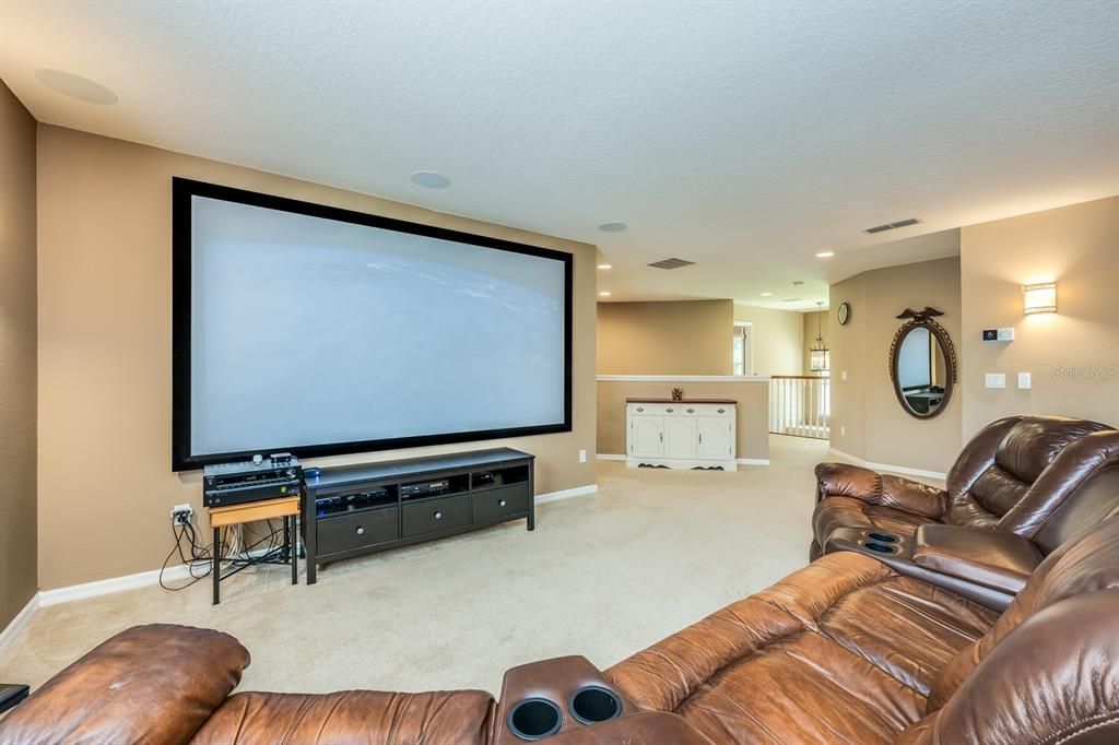 合同活跃: $770,000 (5 贝兹, 3 浴室, 3426 平方英尺)