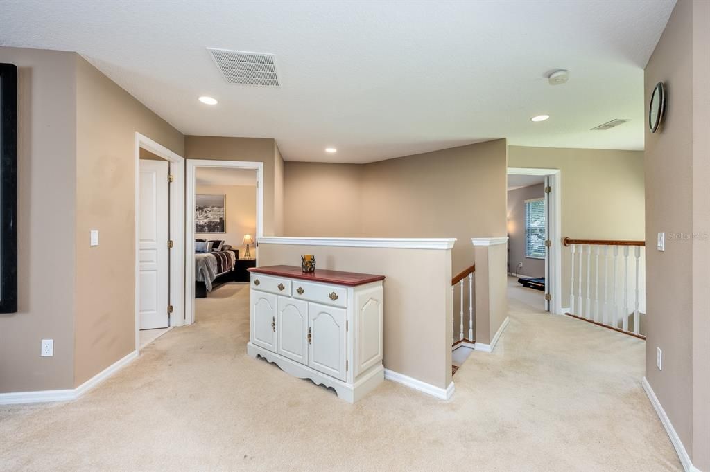 合同活跃: $770,000 (5 贝兹, 3 浴室, 3426 平方英尺)