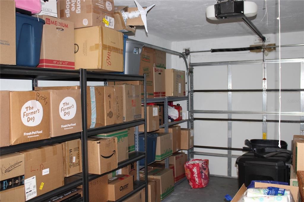 合同活跃: $189,900 (2 贝兹, 2 浴室, 1424 平方英尺)