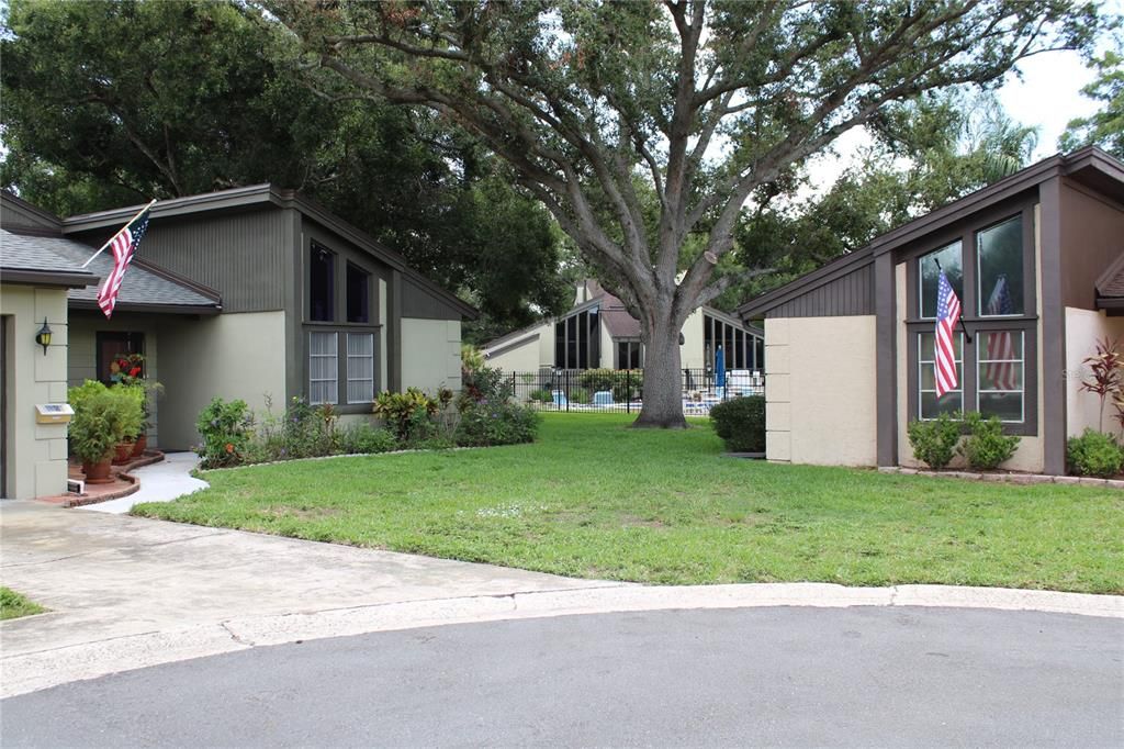 合同活跃: $189,900 (2 贝兹, 2 浴室, 1424 平方英尺)