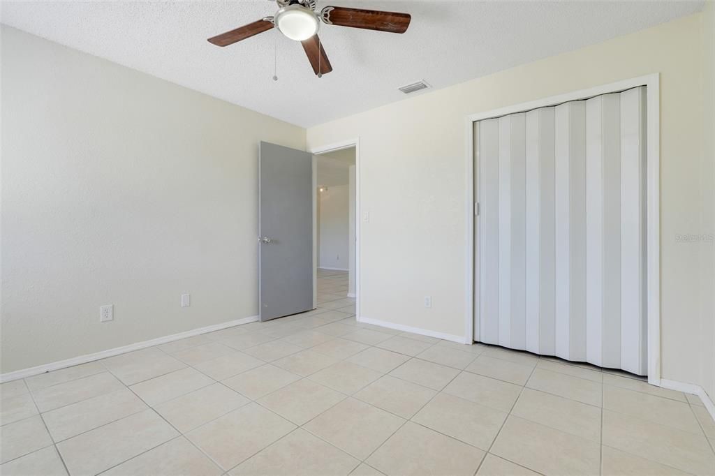 合同活跃: $199,900 (2 贝兹, 2 浴室, 1027 平方英尺)