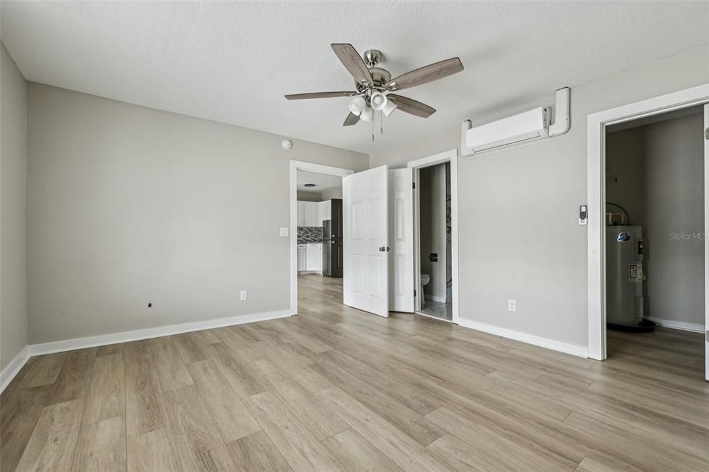 For Rent: $1,395 (1 beds, 1 baths, 615 Square Feet)