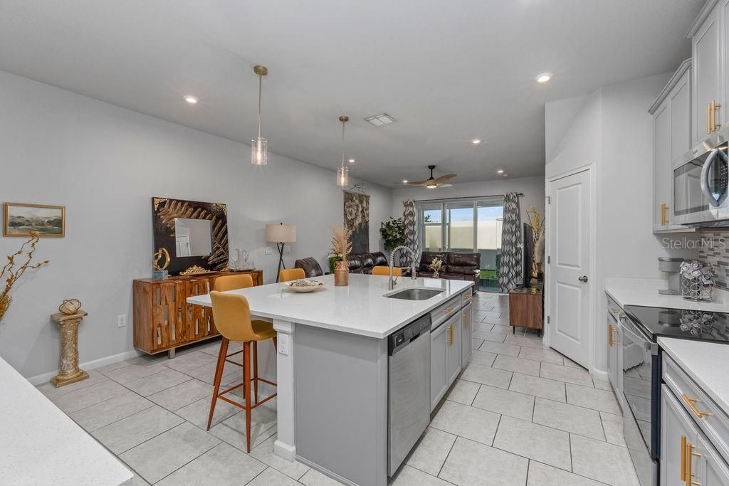 待售: $365,000 (3 贝兹, 2 浴室, 1680 平方英尺)