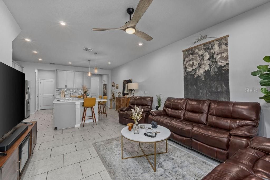 待售: $365,000 (3 贝兹, 2 浴室, 1680 平方英尺)