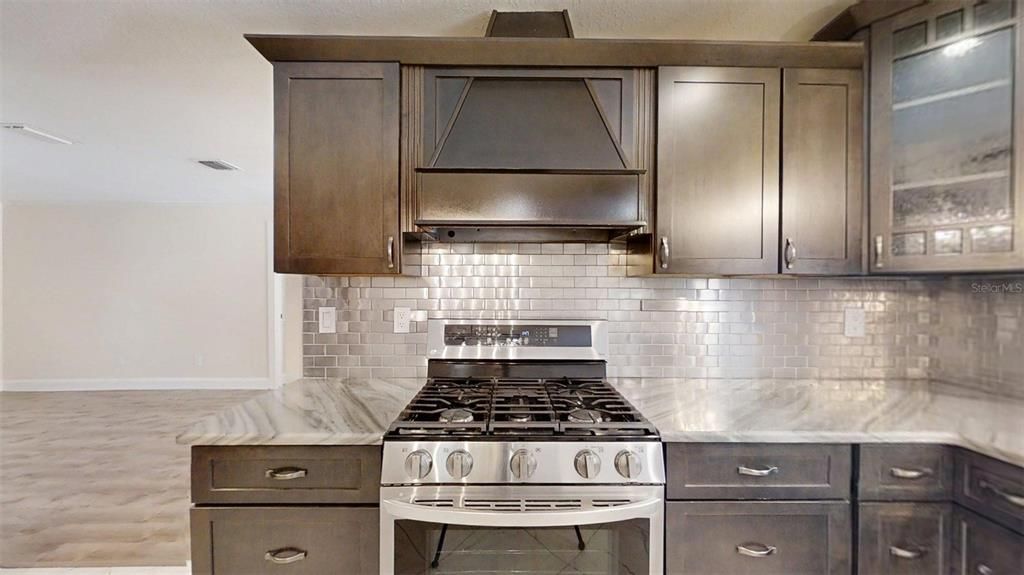 Active With Contract: $349,995 (3 beds, 2 baths, 2232 Square Feet)