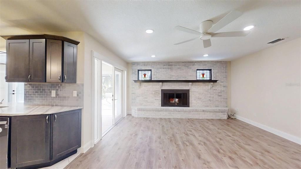 Active With Contract: $349,995 (3 beds, 2 baths, 2232 Square Feet)