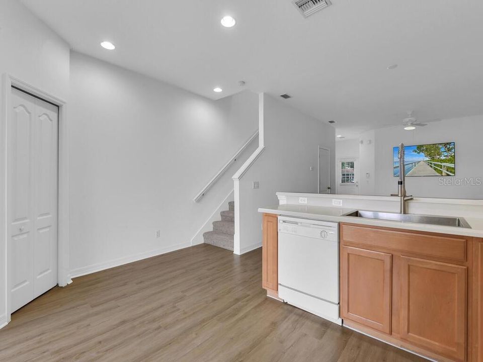 En Venta: $222,500 (2 camas, 2 baños, 1268 Pies cuadrados)