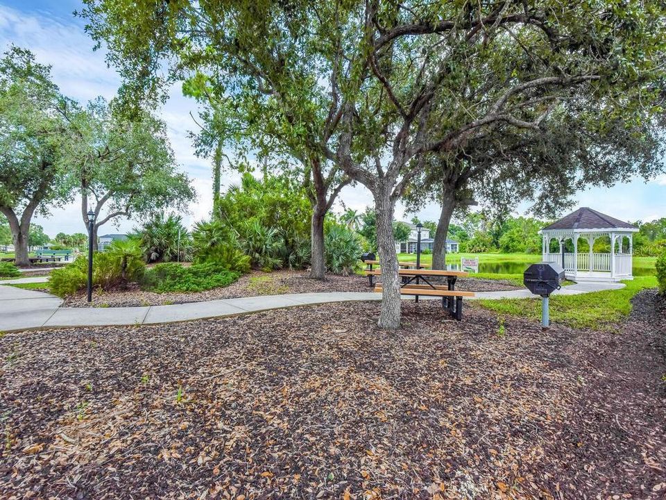 En Venta: $222,500 (2 camas, 2 baños, 1268 Pies cuadrados)