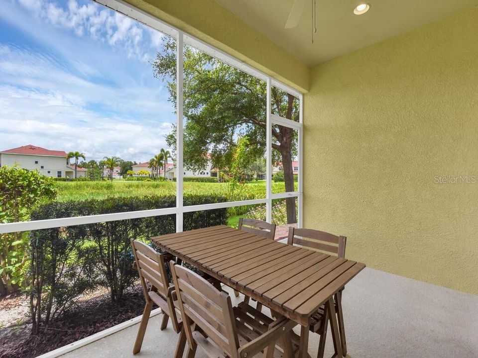 En Venta: $222,500 (2 camas, 2 baños, 1268 Pies cuadrados)