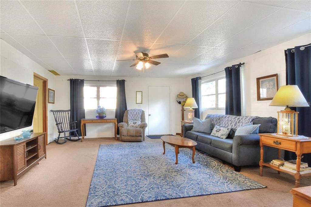 待售: $419,900 (3 贝兹, 2 浴室, 1800 平方英尺)