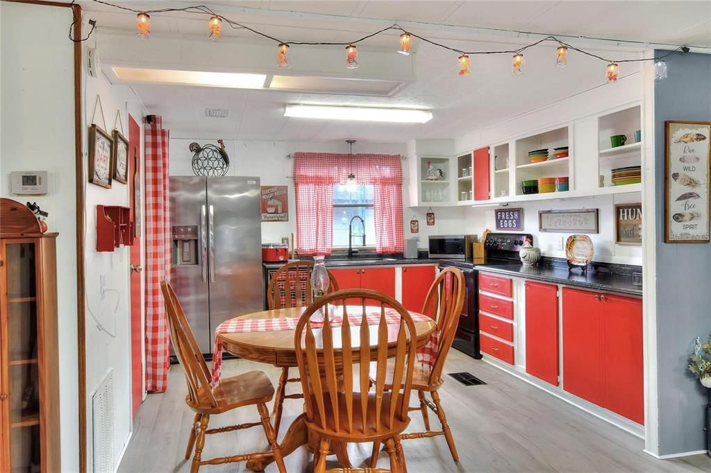 待售: $419,900 (3 贝兹, 2 浴室, 1800 平方英尺)