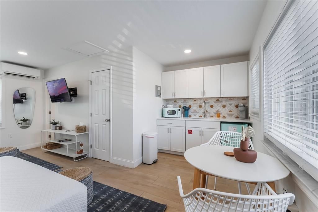 待售: $1,795,000 (8 贝兹, 0 浴室, 3156 平方英尺)