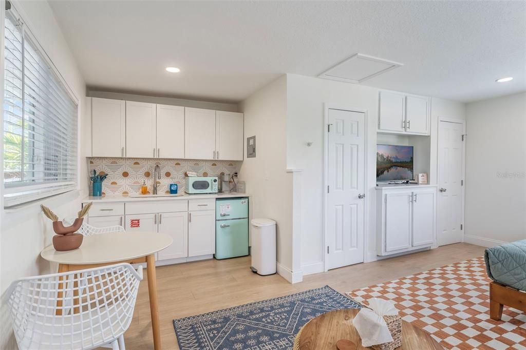 待售: $1,795,000 (8 贝兹, 0 浴室, 3156 平方英尺)