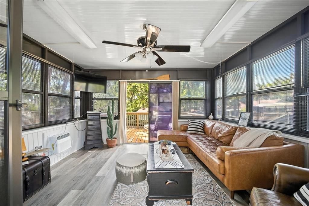 待售: $699,000 (3 贝兹, 2 浴室, 2130 平方英尺)