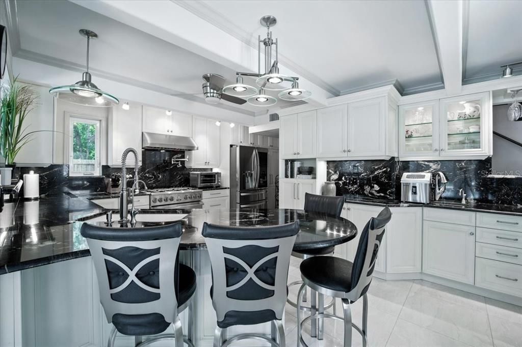 待售: $699,000 (3 贝兹, 2 浴室, 2130 平方英尺)