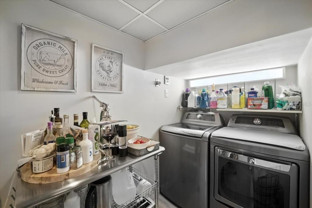 待售: $699,000 (3 贝兹, 2 浴室, 2130 平方英尺)