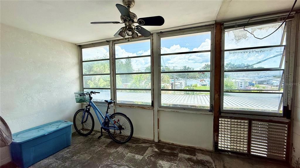 待售: $63,999 (0 贝兹, 1 浴室, 505 平方英尺)