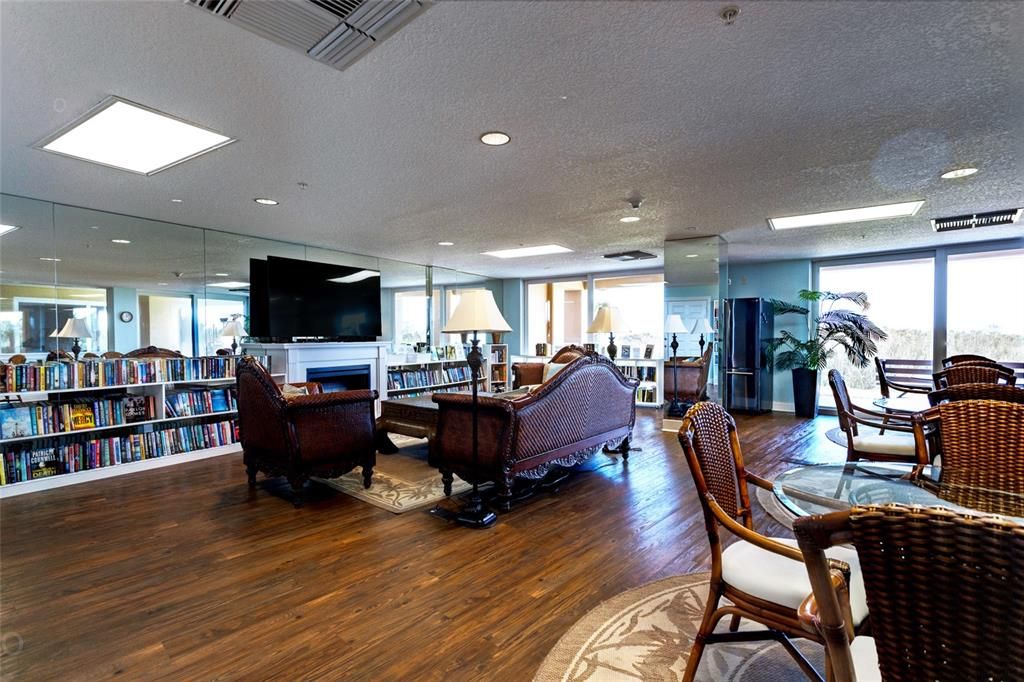 For Rent: $3,300 (3 beds, 2 baths, 1640 Square Feet)