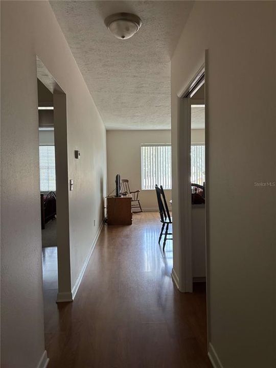 For Sale: $152,500 (2 beds, 1 baths, 748 Square Feet)