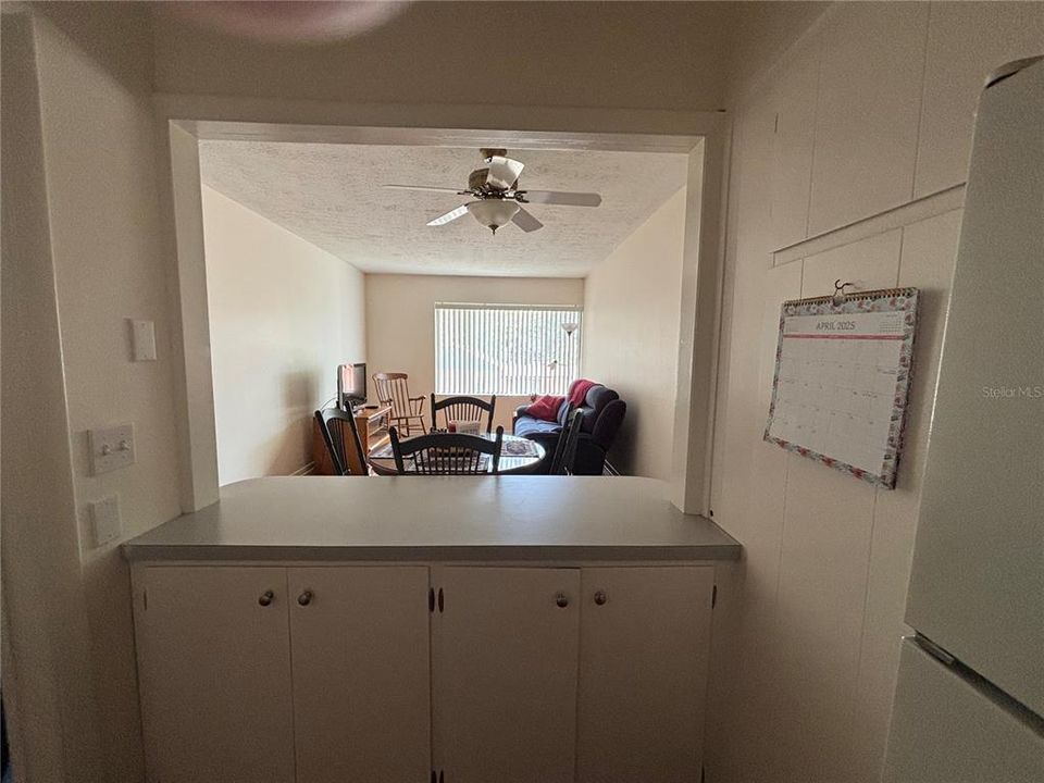 For Sale: $152,500 (2 beds, 1 baths, 748 Square Feet)