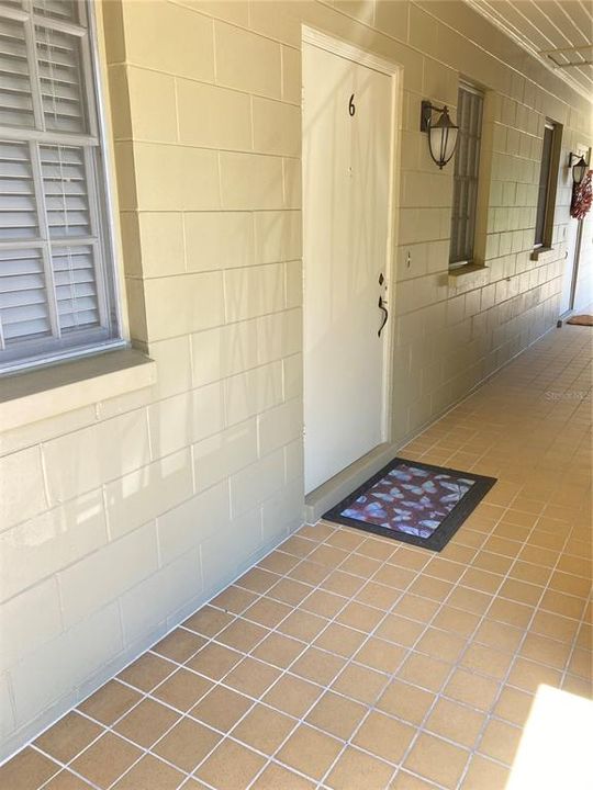 For Sale: $152,500 (2 beds, 1 baths, 748 Square Feet)