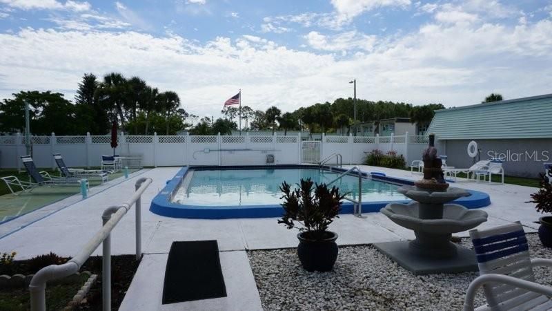 待售: $95,000 (1 贝兹, 1 浴室, 778 平方英尺)