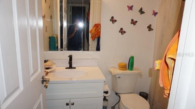 待售: $95,000 (1 贝兹, 1 浴室, 778 平方英尺)