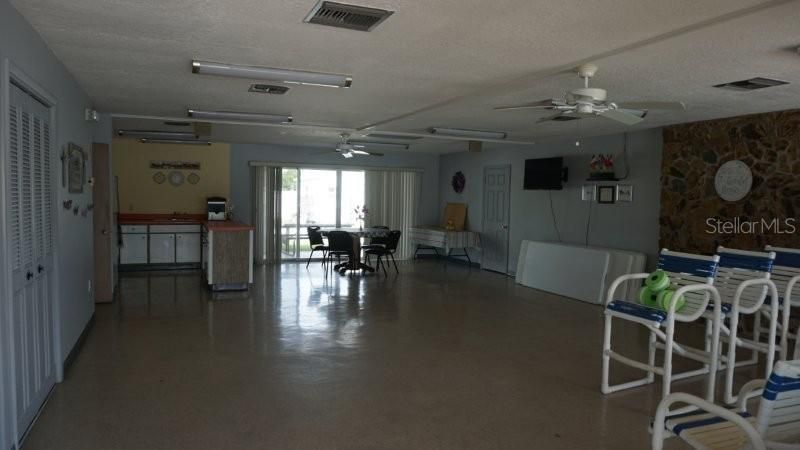 待售: $95,000 (1 贝兹, 1 浴室, 778 平方英尺)