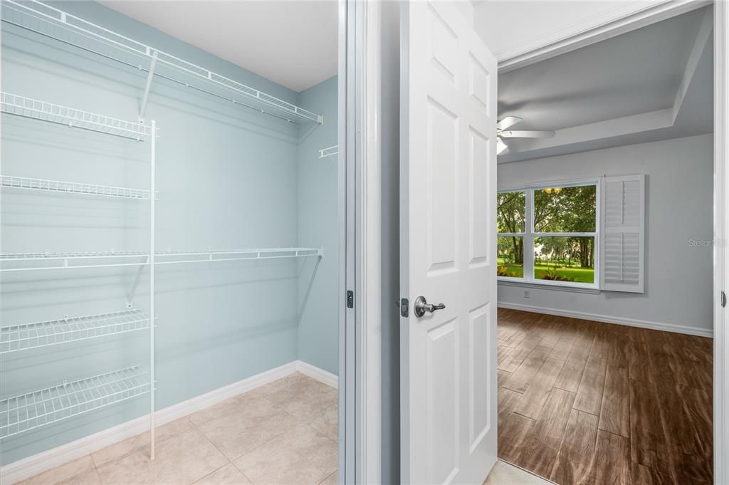 For Sale: $1,229,900 (4 beds, 3 baths, 4015 Square Feet)