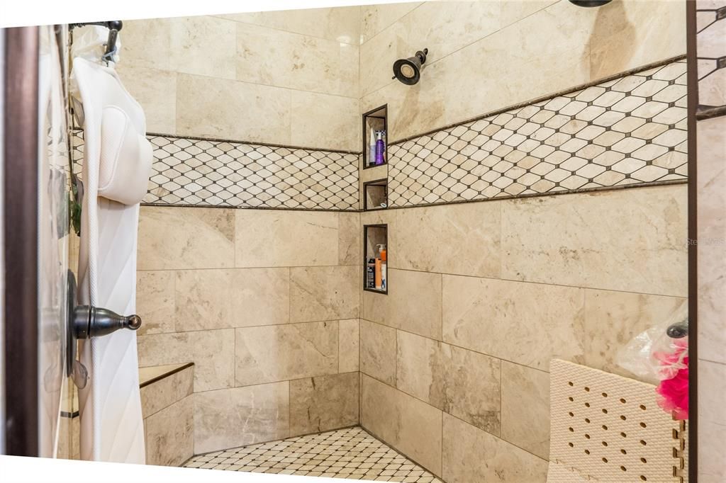 For Sale: $1,229,900 (4 beds, 3 baths, 4015 Square Feet)