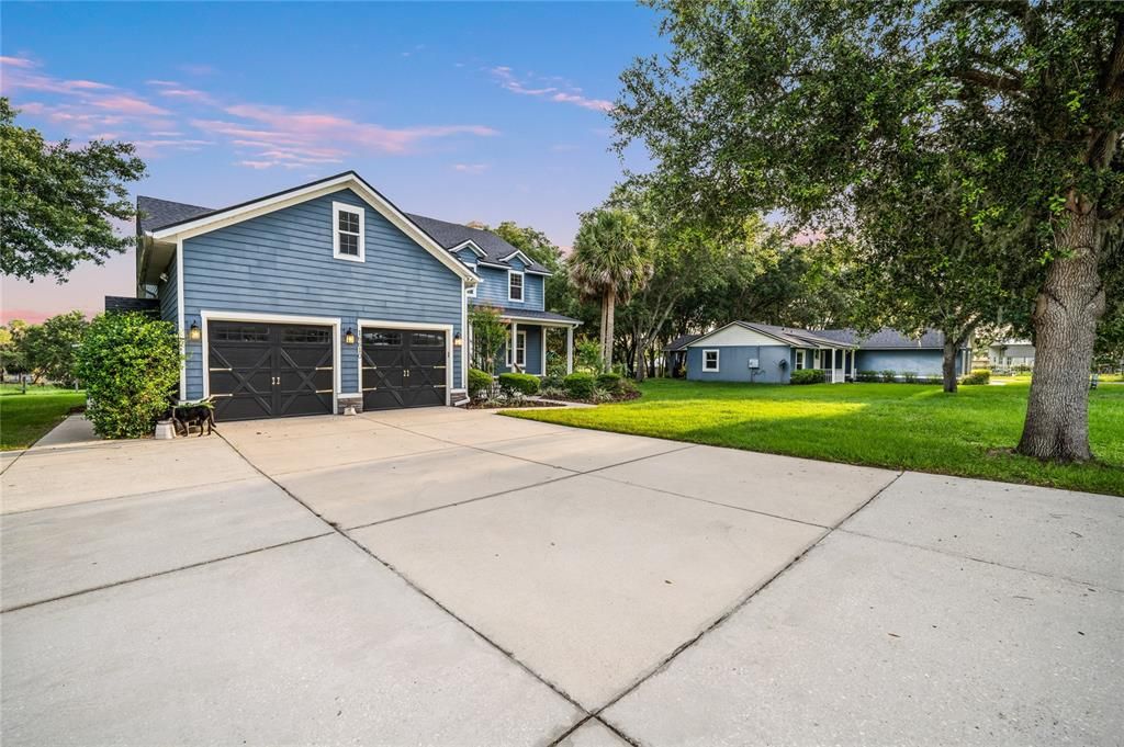 For Sale: $1,229,900 (4 beds, 3 baths, 4015 Square Feet)