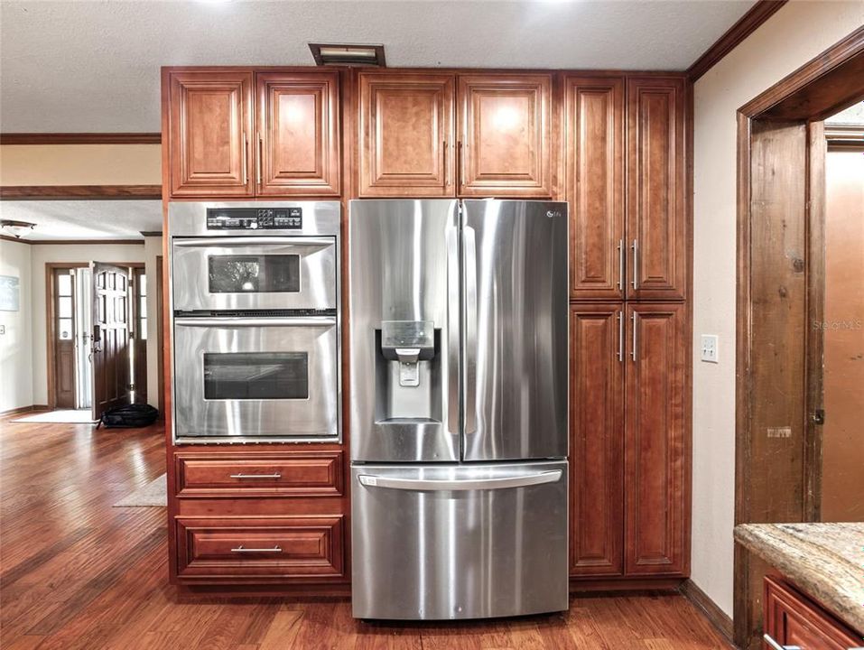 待售: $1,199,000 (4 贝兹, 2 浴室, 2612 平方英尺)