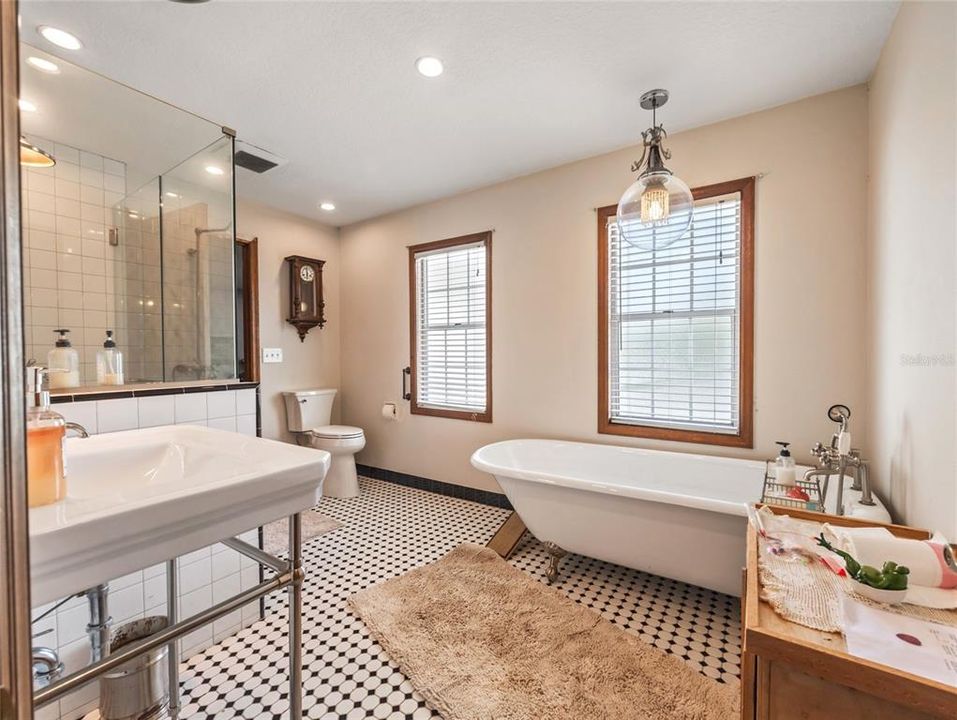 待售: $1,199,000 (4 贝兹, 2 浴室, 2612 平方英尺)