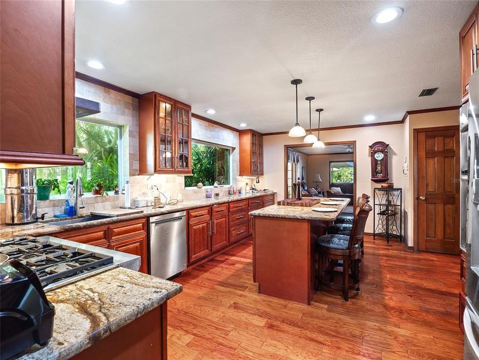 待售: $1,199,000 (4 贝兹, 2 浴室, 2612 平方英尺)