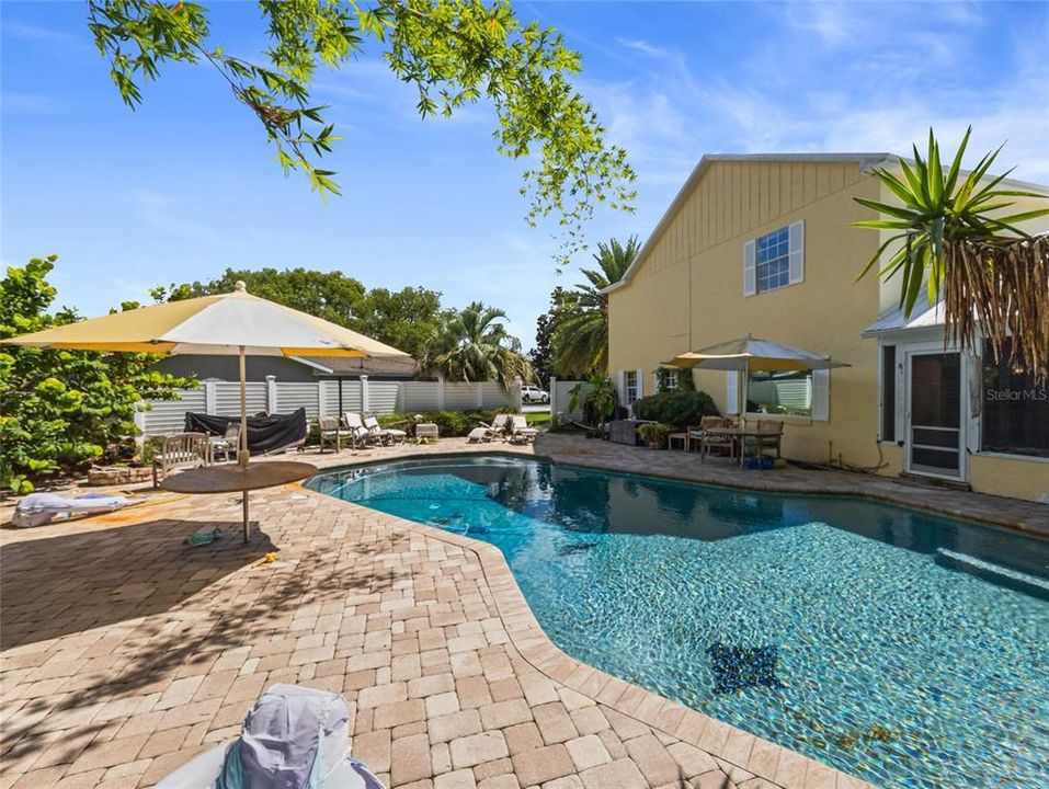 待售: $1,199,000 (4 贝兹, 2 浴室, 2612 平方英尺)