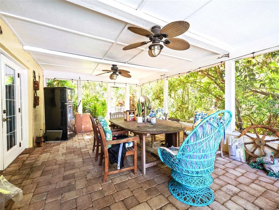 待售: $1,199,000 (4 贝兹, 2 浴室, 2612 平方英尺)