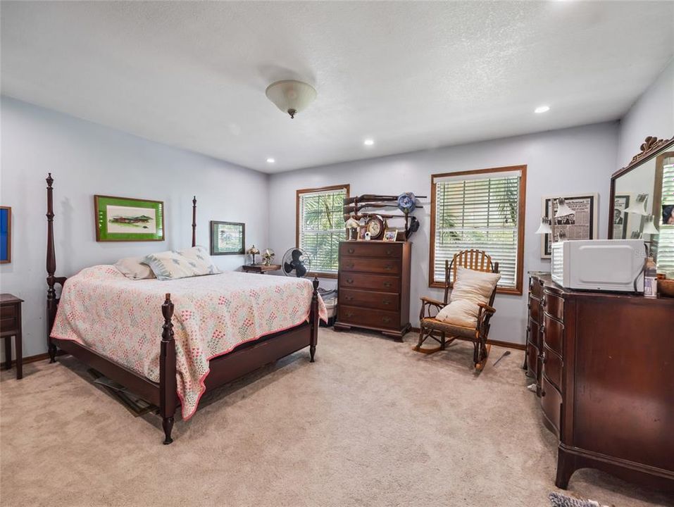 待售: $1,199,000 (4 贝兹, 2 浴室, 2612 平方英尺)