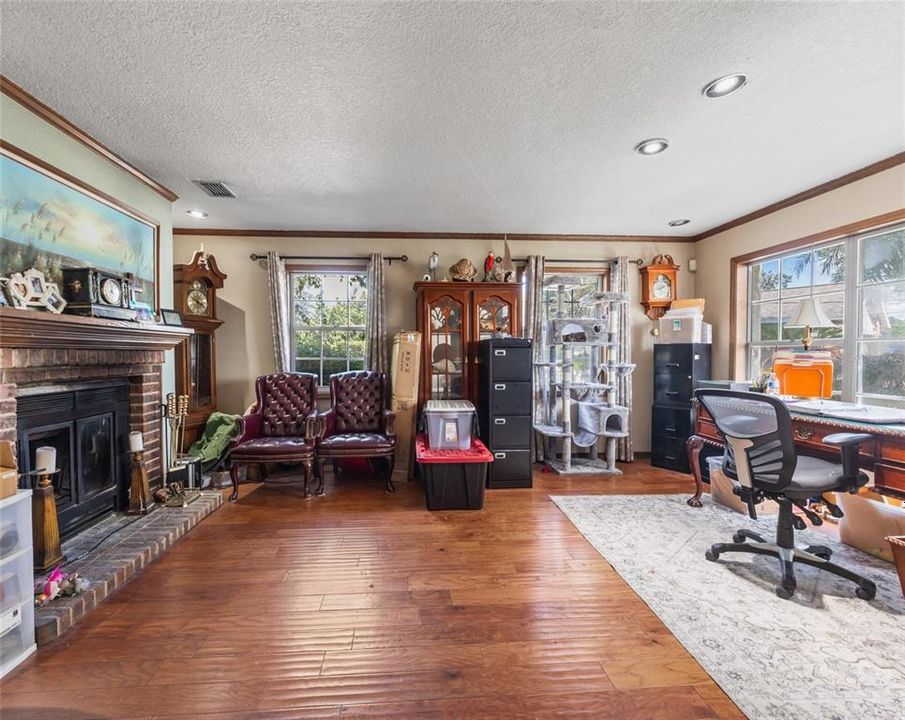 待售: $1,199,000 (4 贝兹, 2 浴室, 2612 平方英尺)