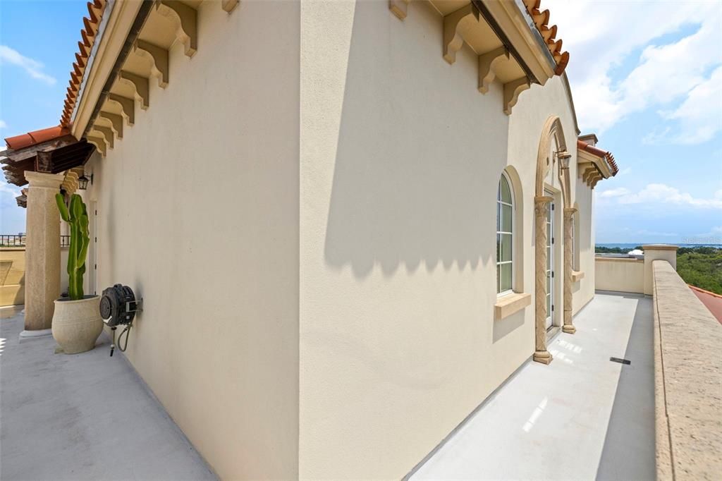 Active With Contract: $2,350,000 (4 beds, 3 baths, 3273 Square Feet)