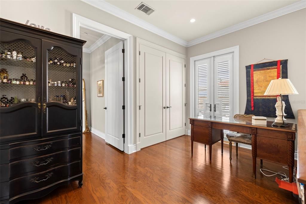 Active With Contract: $2,350,000 (4 beds, 3 baths, 3273 Square Feet)