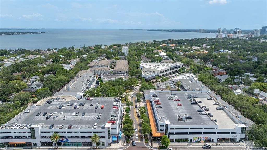 Active With Contract: $2,350,000 (4 beds, 3 baths, 3273 Square Feet)